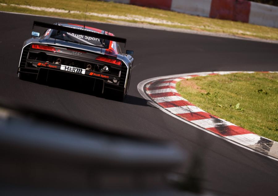  Audi R8 LMS 2019 года  (фото 28 из 57)